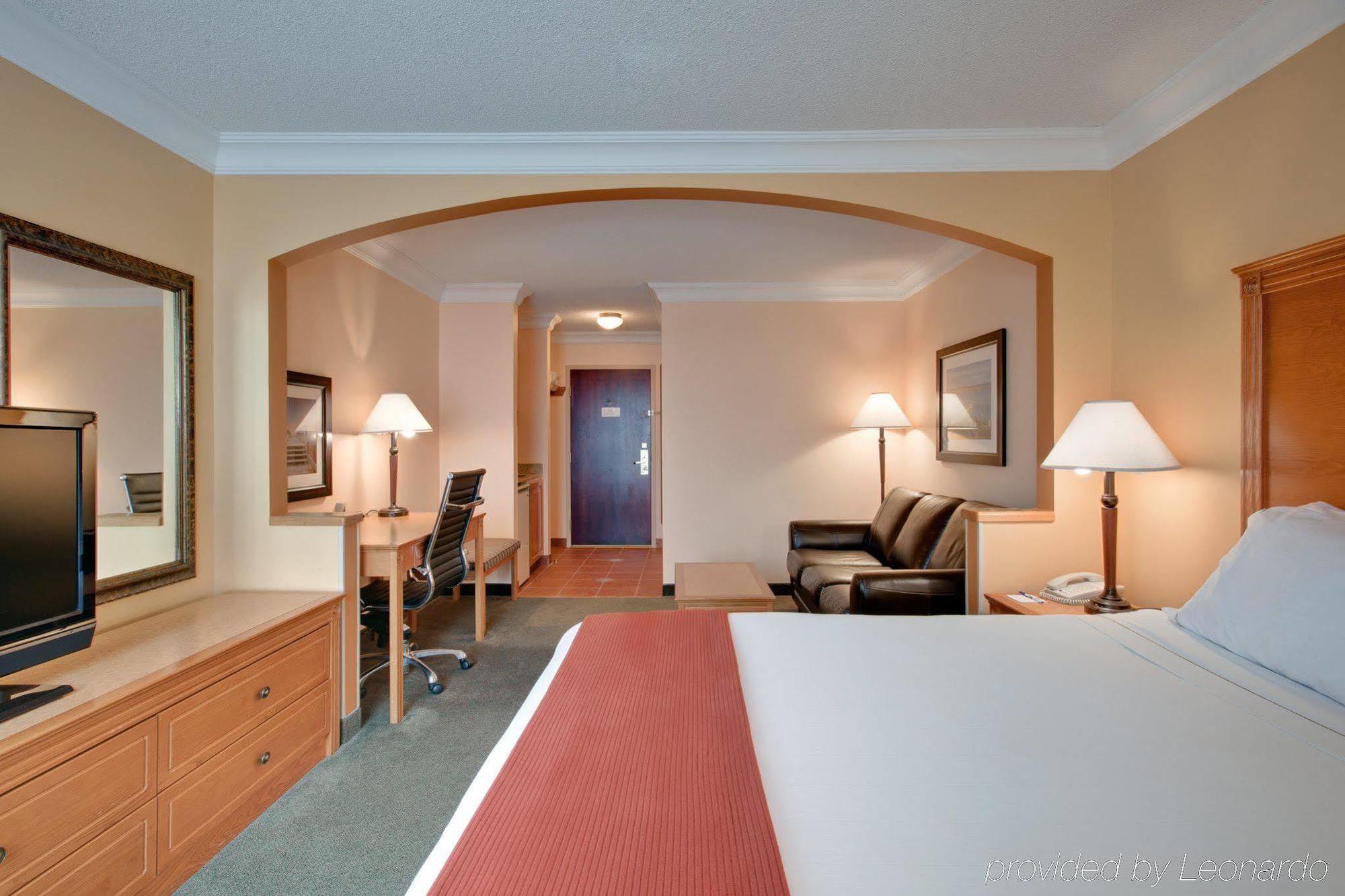 Holiday Inn Express Hotel & Suites Charlottetown By Ihg Exterior foto